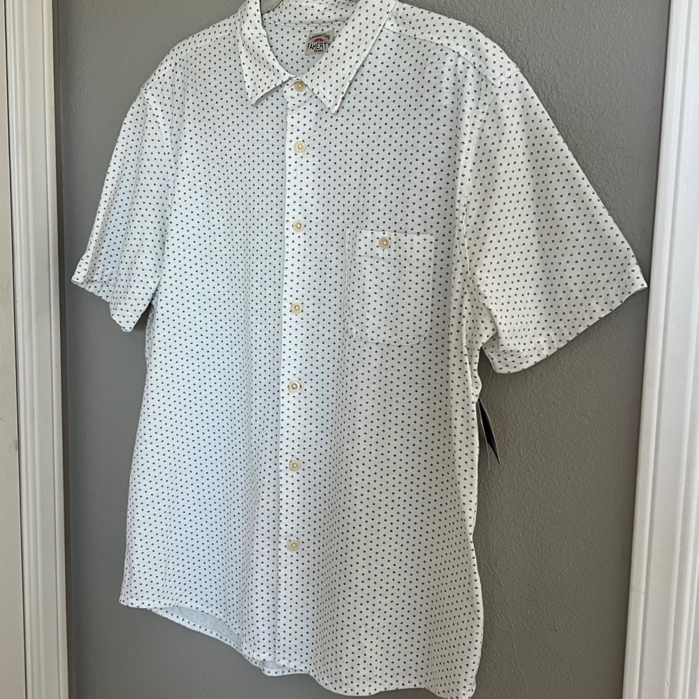 Faherty NWT SS Knit Coast Shirt with Chevron Dot Print WhiteMens XL